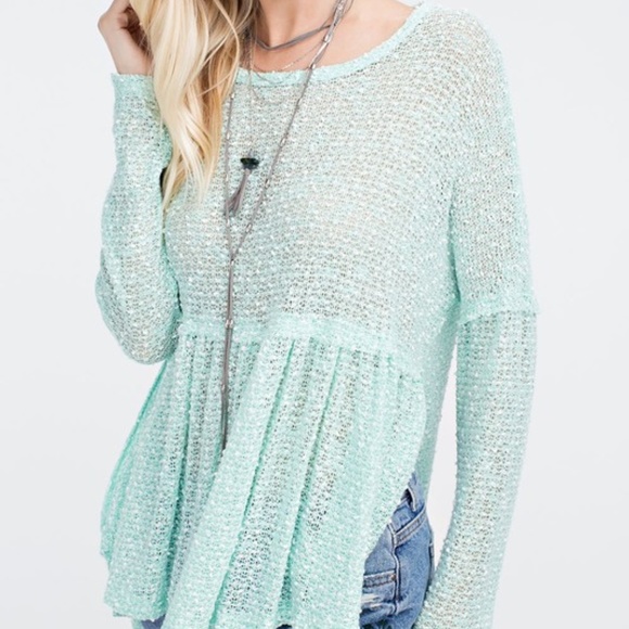 High-Low Ruffle Oversize Top - Picture 6 of 8